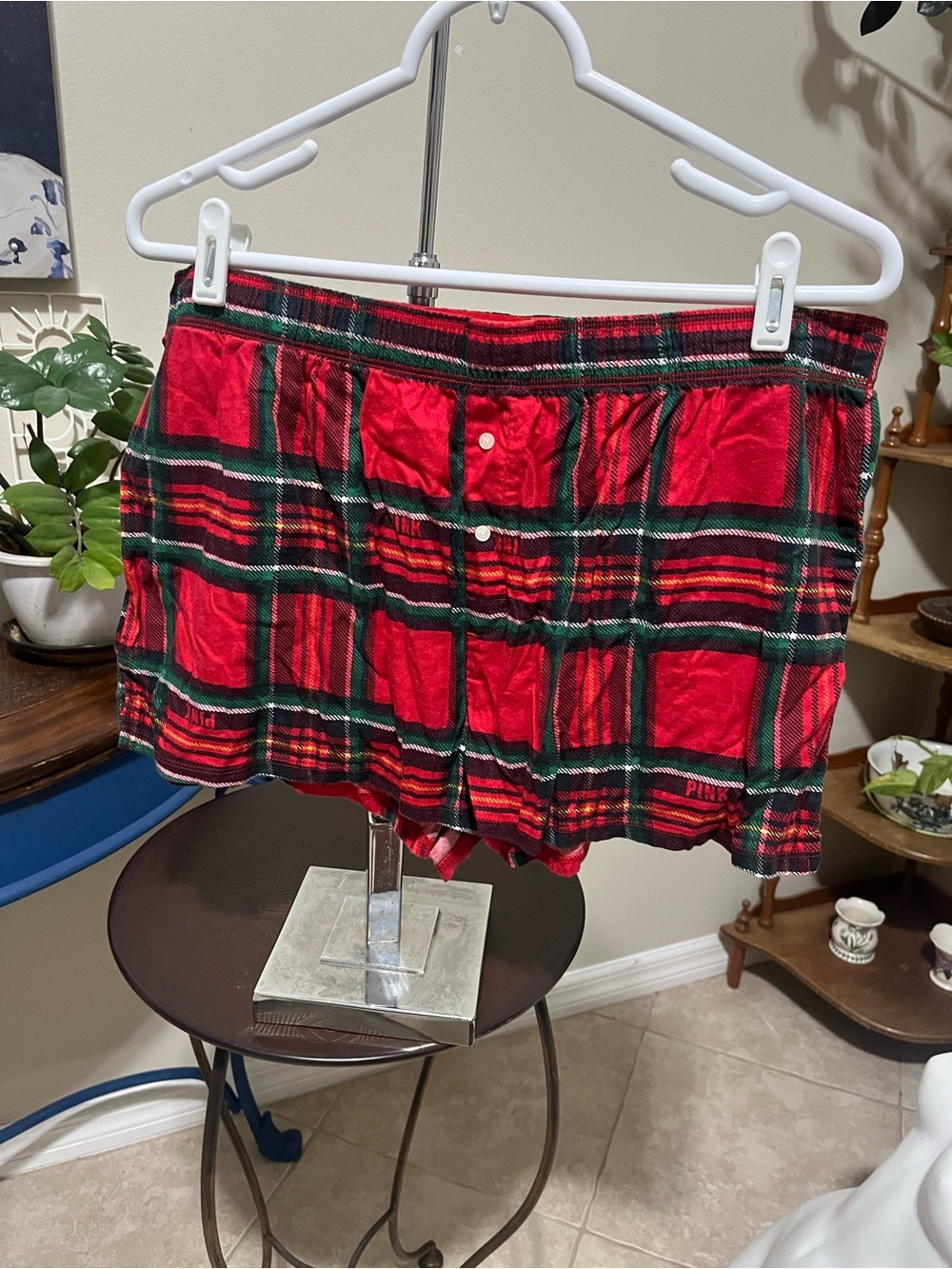Victoria’s Secret Pink Plaid Boxer Pajama Shorts - L
